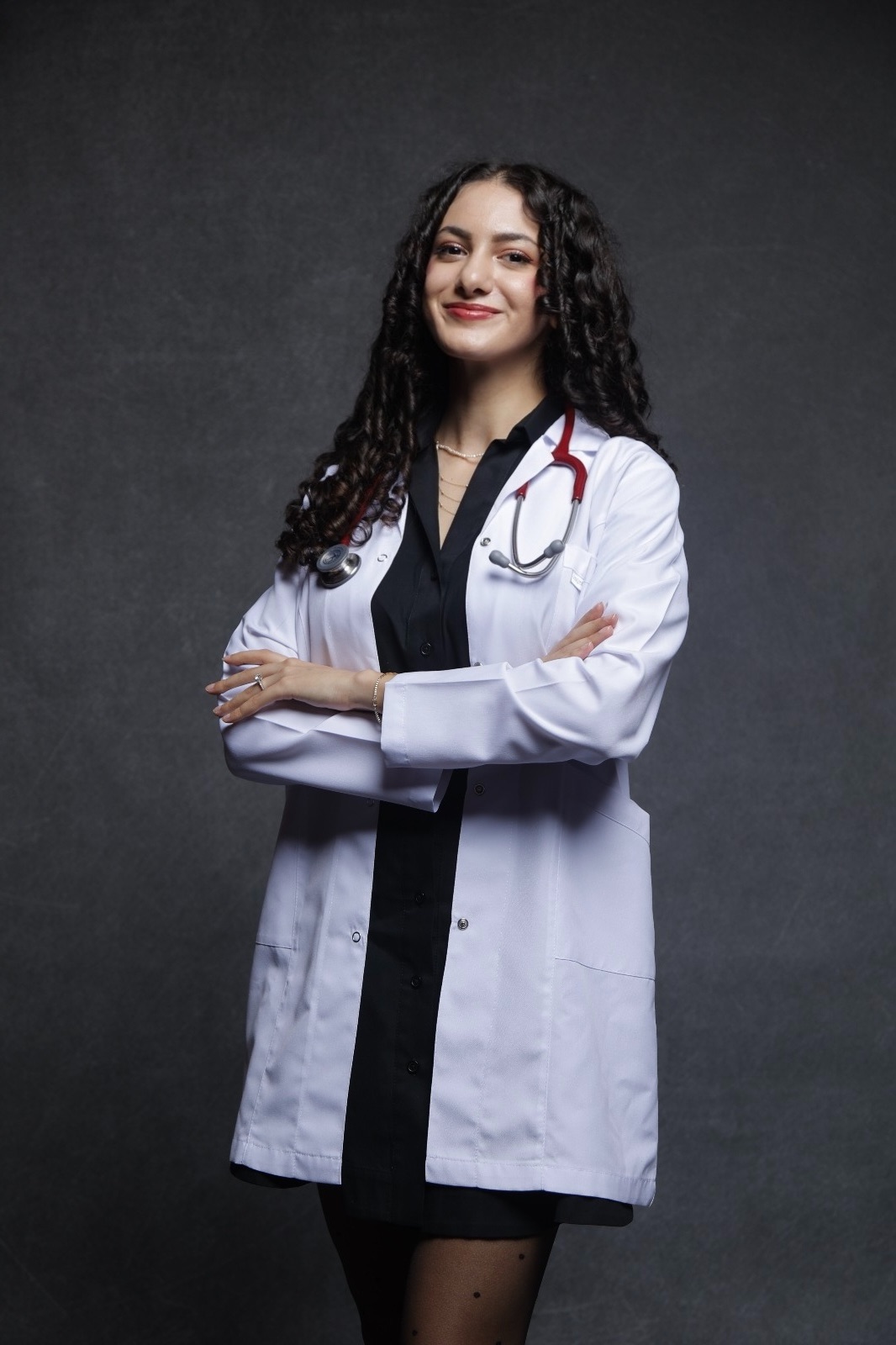 Dr. İlayda Erüstün